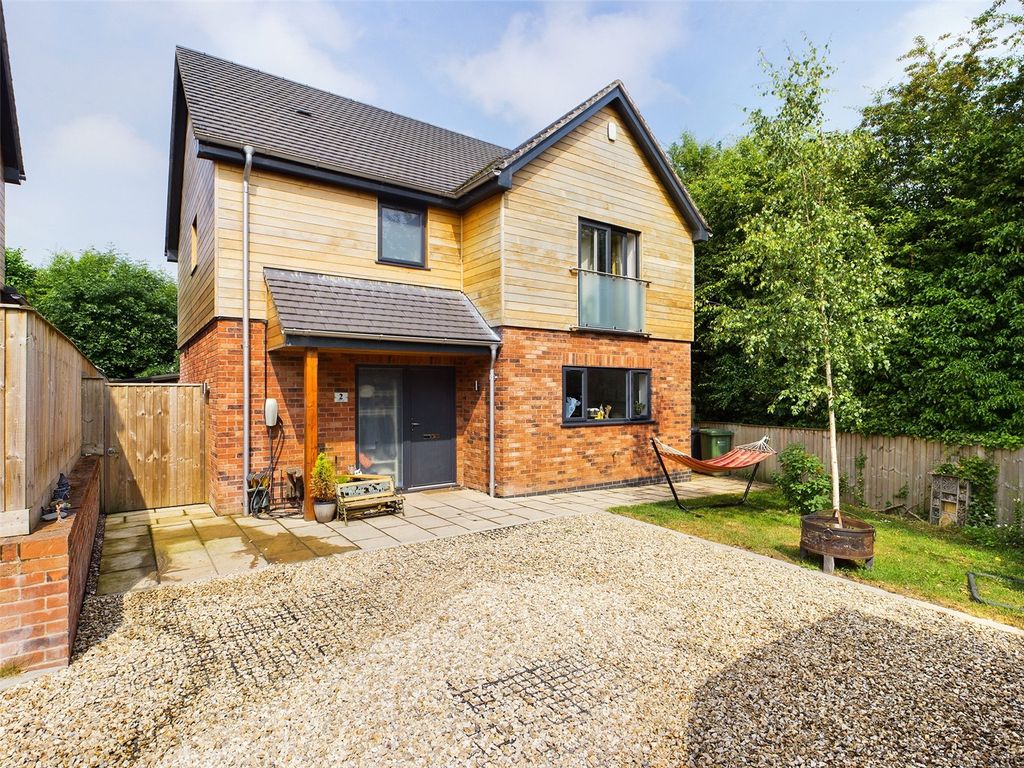 4 bed cottage for sale in Cedar Close, Much Dewchurch, Hereford HR2