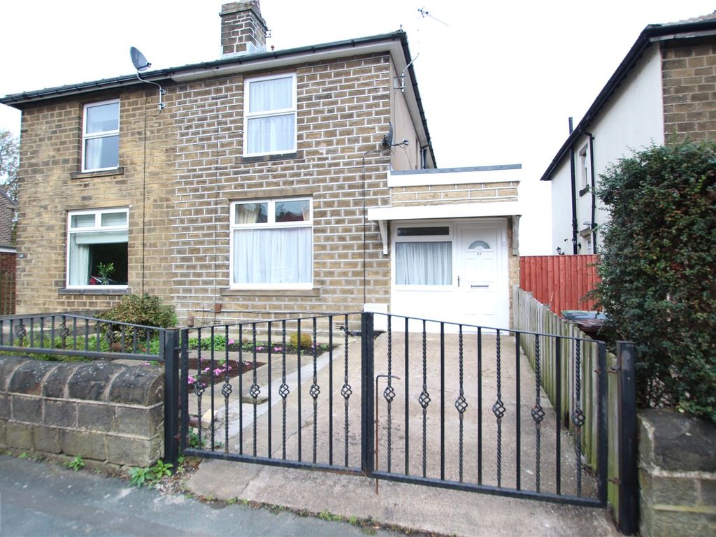 2 bed semidetached house to rent in Windsor Road, Cowlersley
