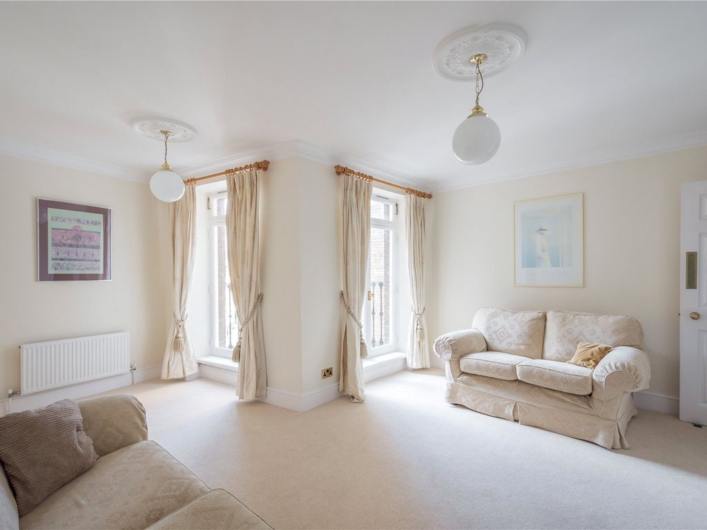 Hale House, Lindsay Square, London SW1V