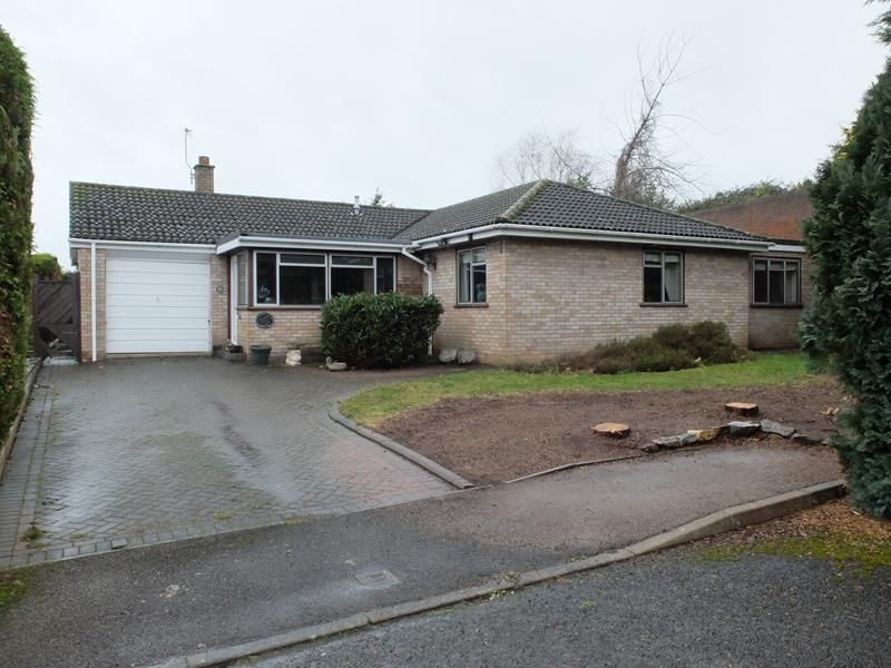 4 Pound Close, Ledbury, Herefordshire HR8  