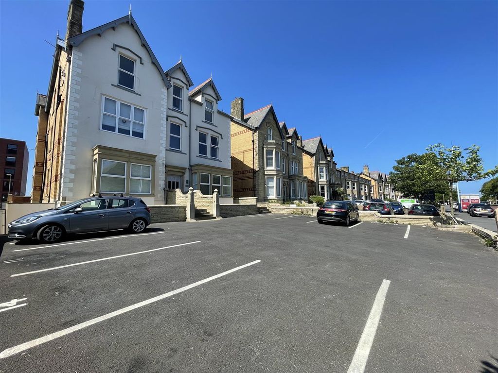 1 bed flat for sale in Clifton Drive North, St. Annes, Lytham St. Annes