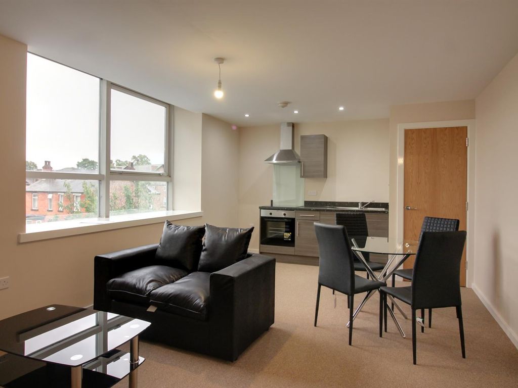 1 bed flat to rent in Manchester Road, Altrincham WA14, £800 pcm Zoopla