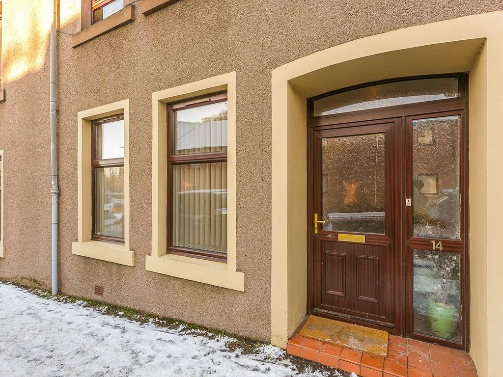 4 bed flat for sale in Don Street, Forfar DD8, £125,000 Zoopla
