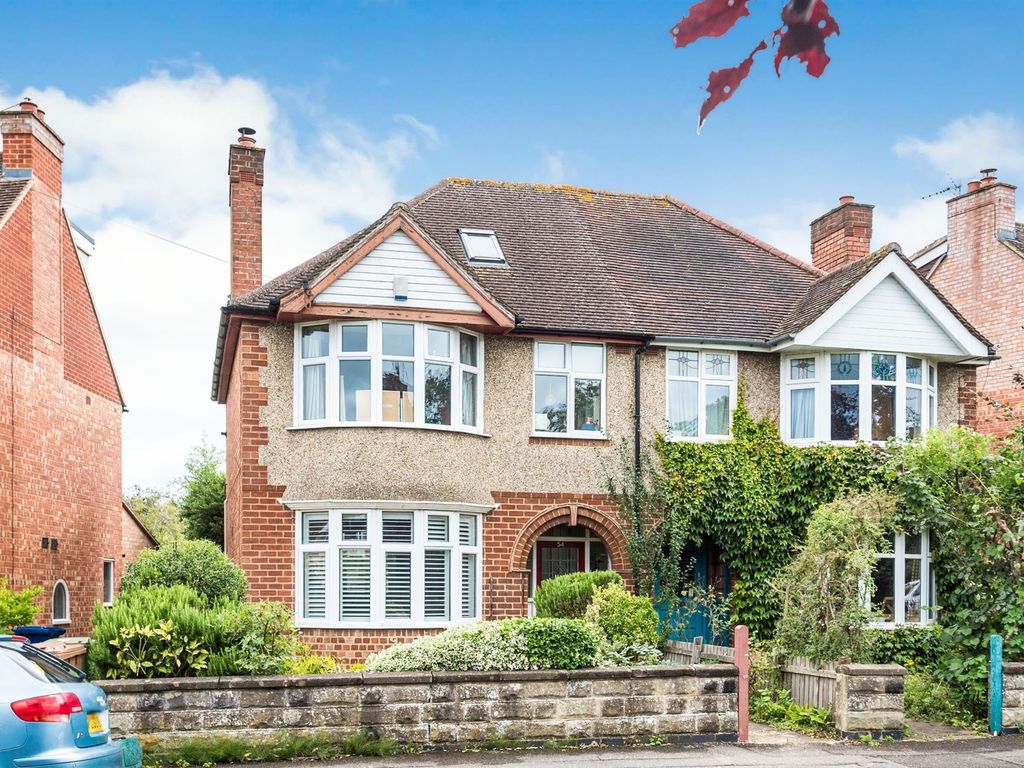 3 bed semidetached house for sale in Courtland Road, Oxford OX4, £