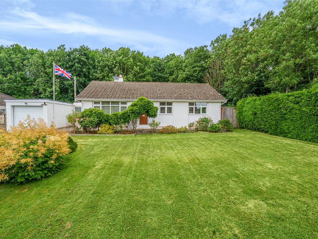 3 bed bungalow for sale in Shobdon, Leominster, Herefordshire HR6, £395,000 Zoopla