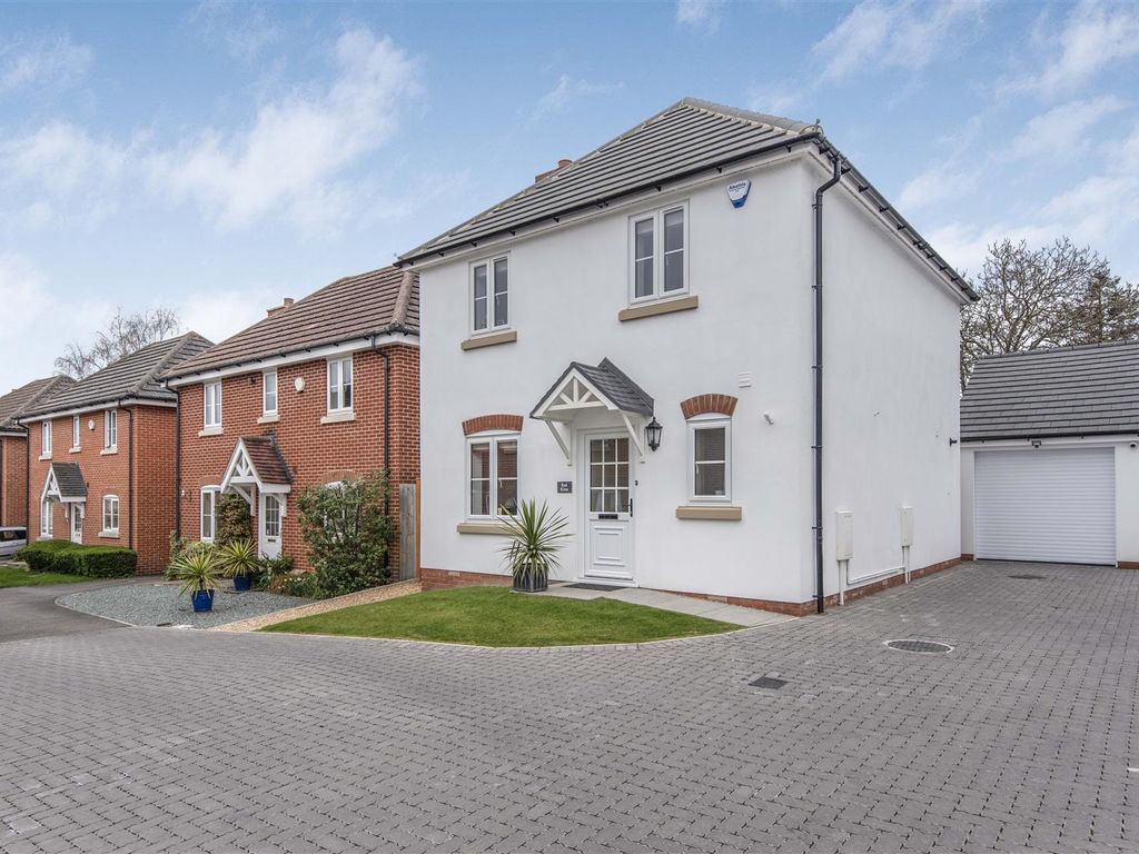 3 bed detached house for sale in Montfort Gate, Caversham, Reading RG4