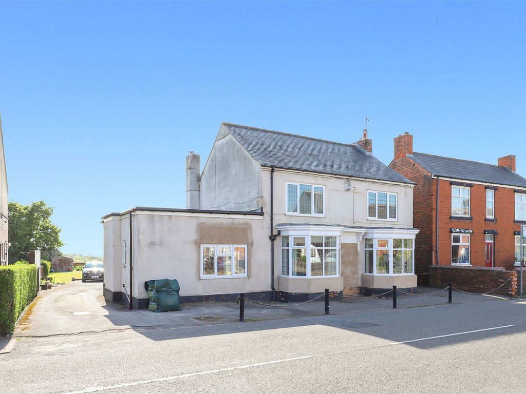 3 bed detached house for sale in Manor Road, Brimington S43 Zoopla