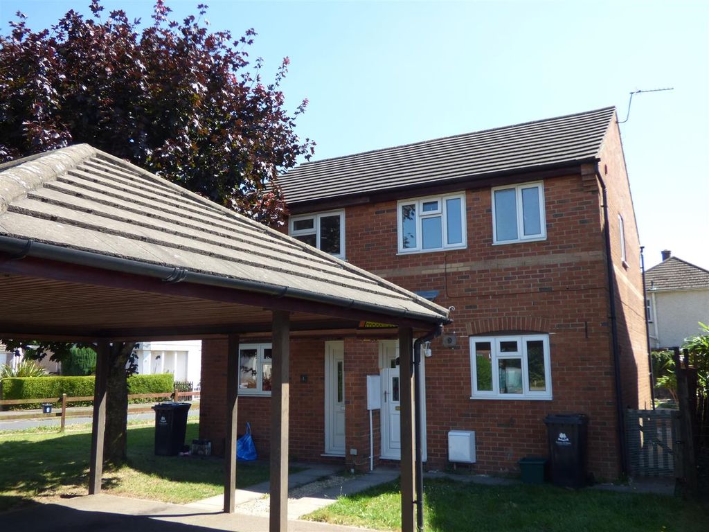 2 bed semidetached house to rent in Hopes Close, Lydney GL15, £800 pcm