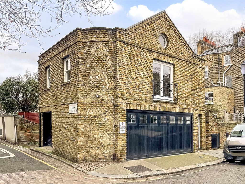 1 bed detached house for sale in Pembroke Square, Kensington, London W8