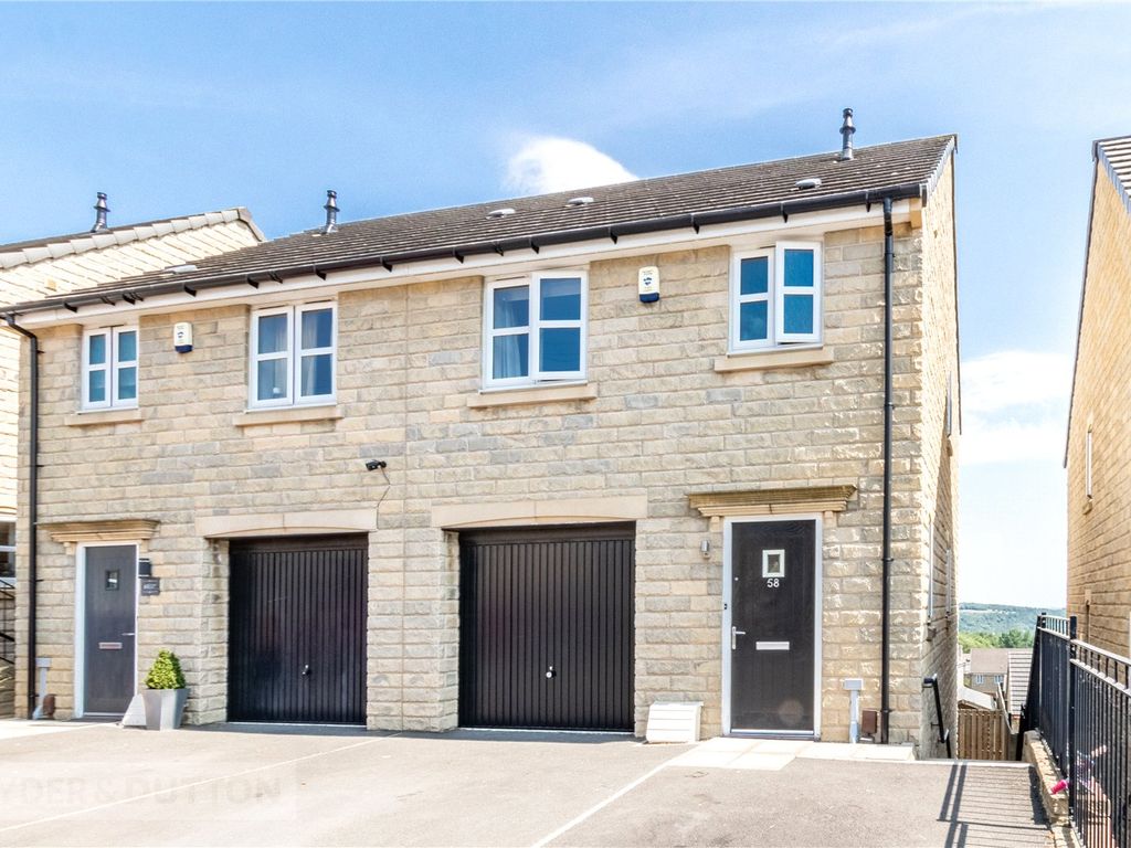 3 bed semidetached house for sale in Dryden Way, Lindley, Huddersfield