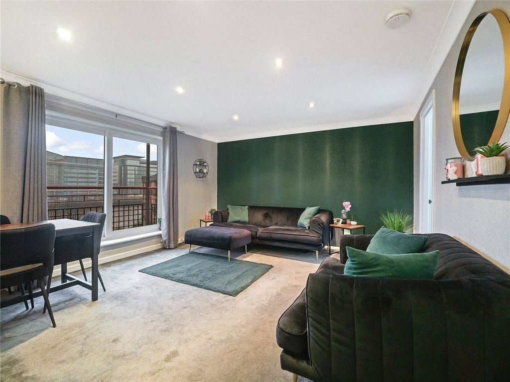 3 bed flat for sale in Riverview Place, Glasgow G5, £190,000 Zoopla