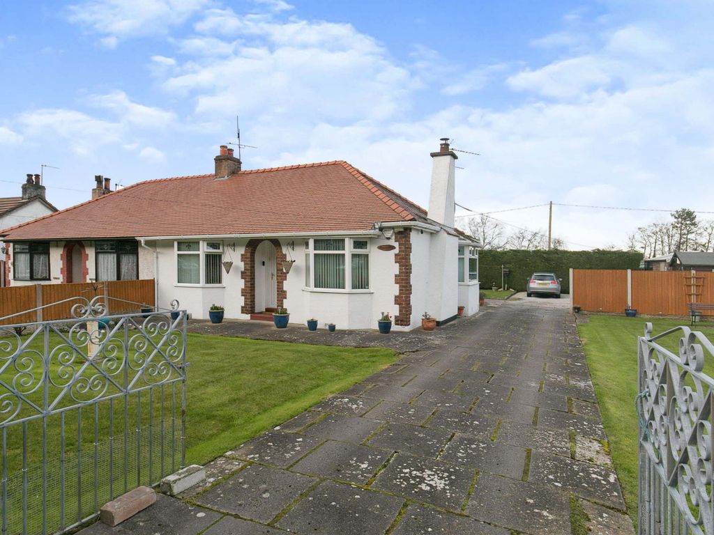 4 Bed Bungalow For Sale In Tanlan Ffynnongroyw Holywell Flintshire 4-bed-bungalow-for-sale-in-tanlan-ffynnongroyw-holywell-flintshire