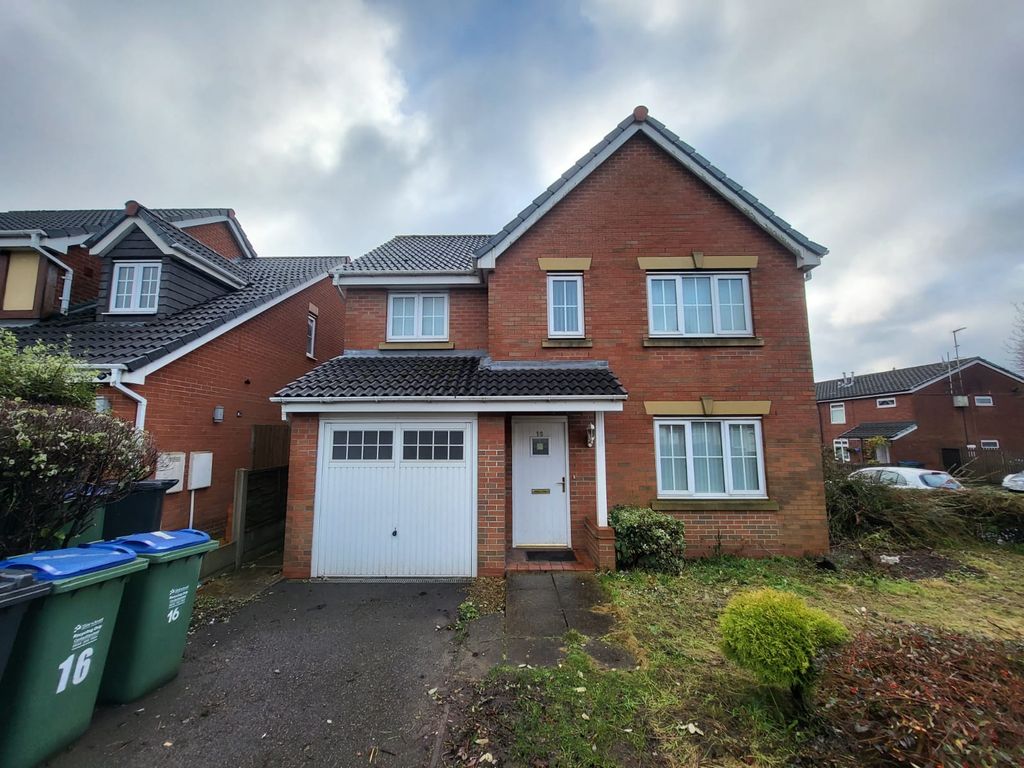 4 bed detached house to rent in Powke Lane, Rowley Regis B65, £1,400