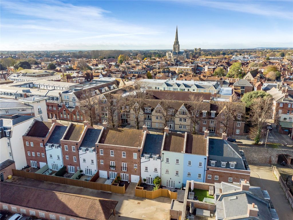 Lower Walls Walk, Chichester, West Sussex PO19