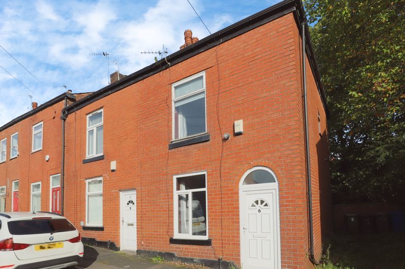 2 bed terraced house to rent in Butterworth Street, Radcliffe