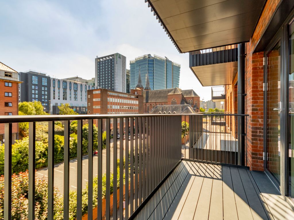 2 bed flat to rent in The Fazeley, Snow Hill Wharf, Shadwell Street