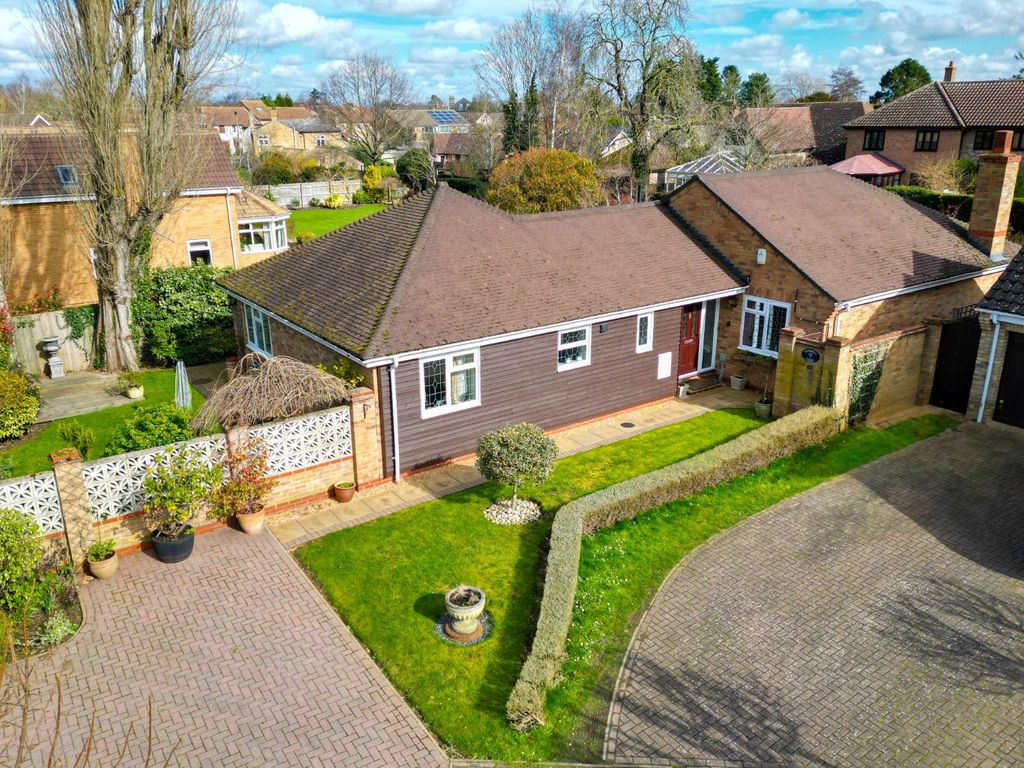 3 bed detached bungalow for sale in The Maltings, Needingworth, St