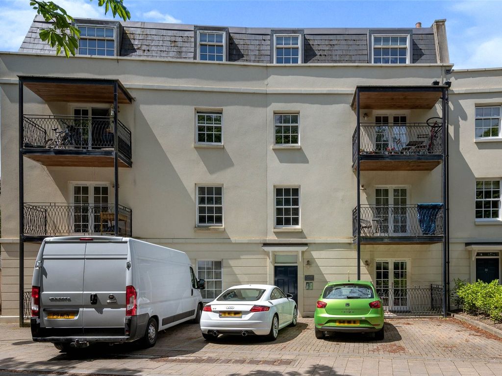 1 bed flat for sale in Mount Wise Crescent, Plymouth, Devon PL1, £135,000 Zoopla