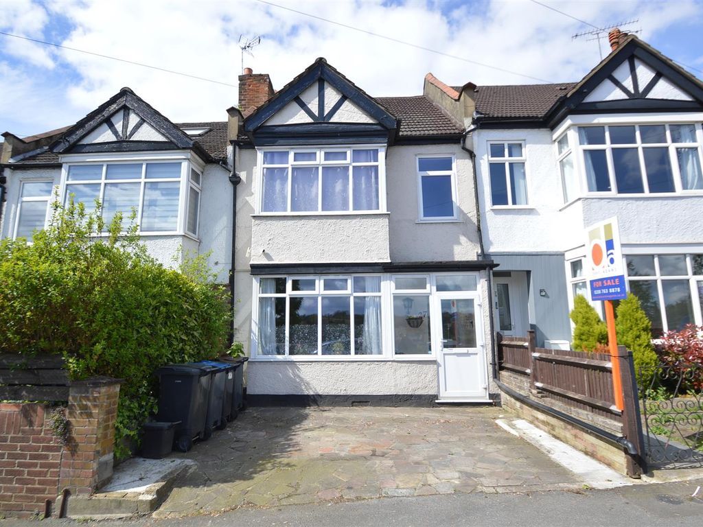 4 bed property for sale in Woodcote Grove Road, Coulsdon CR5, £475,000