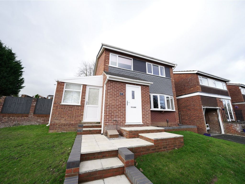 4 bed detached house for sale in St. Michaels Close, Madeley, Telford