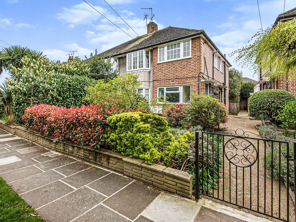 2 bed flat for sale in Kneller Road, Whitton, Twickenham TW2 Zoopla