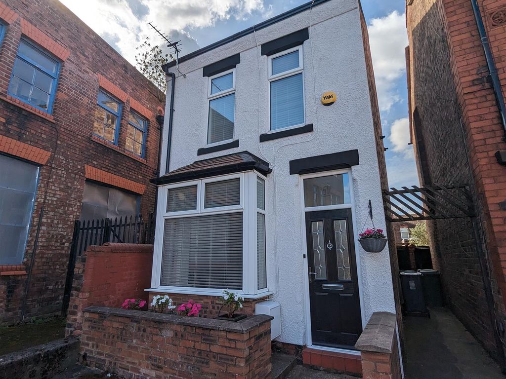 2 bed detached house for sale in Daventree Road, Wallasey CH45, £