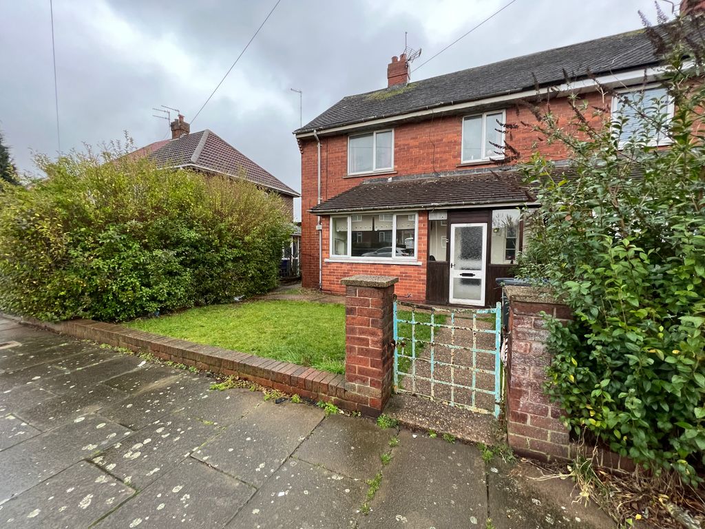 3 bed semidetached house for sale in Goldsmith Road, Balby, Doncaster