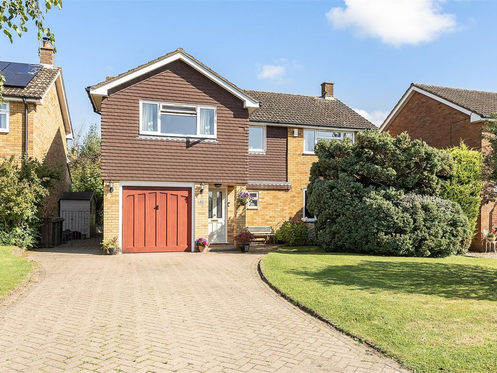 4 bed detached house for sale in Roundwood Lane, Harpenden AL5, £