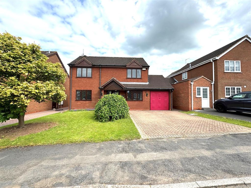 4 bed detached house for sale in Rainsbrook Drive, Crowhill, Nuneaton CV11, £375,000 Zoopla