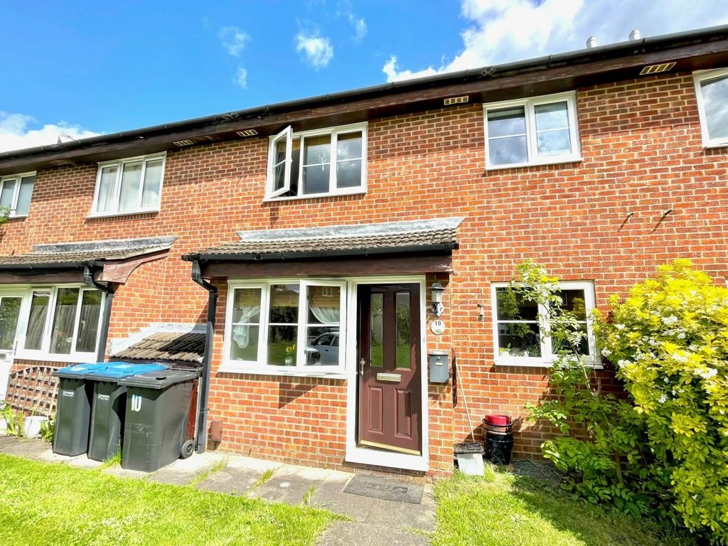 1 bed terraced house for sale in Sycamore Walk, Englefield Green, Egham