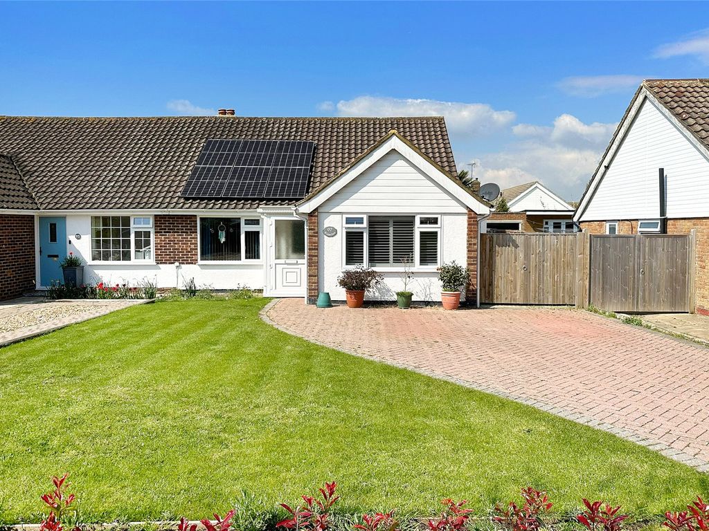 3 bed bungalow for sale in Highdown Drive, Littlehampton, West Sussex