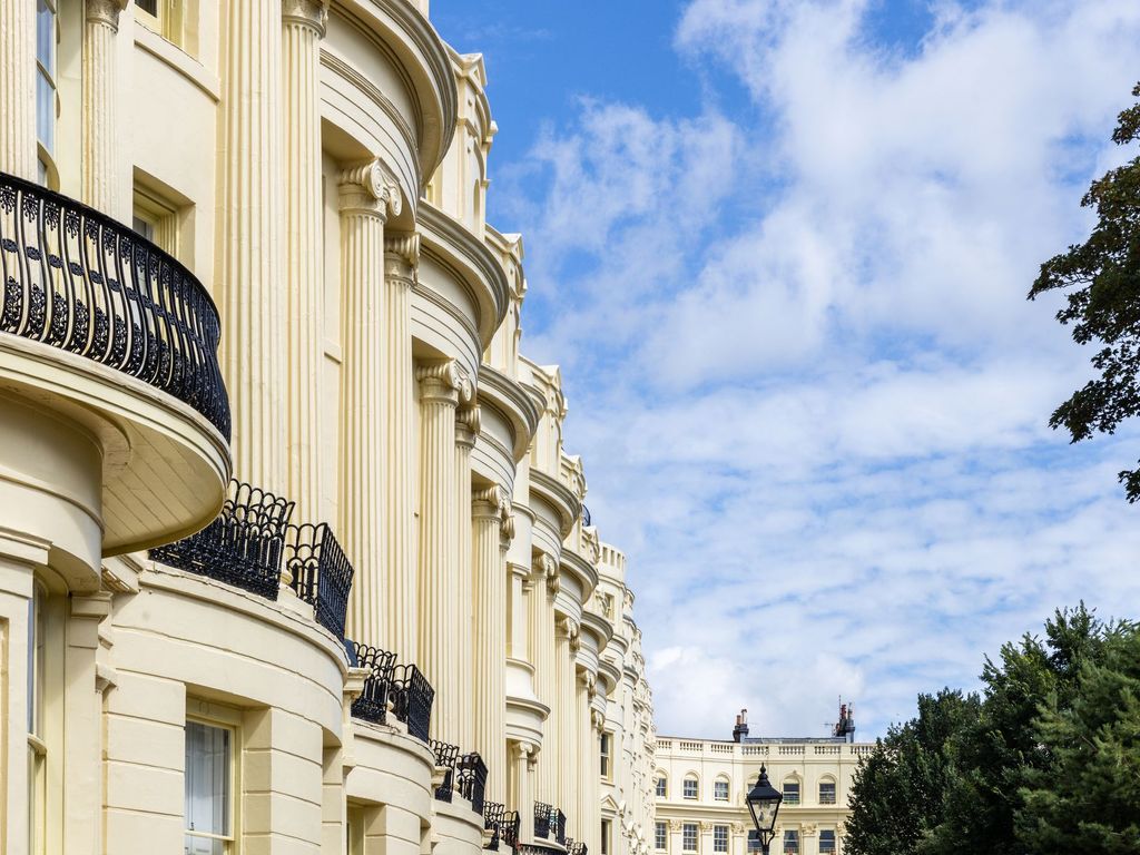 1 bed flat for sale in Brunswick Square, Hove BN3, £350,000 Zoopla