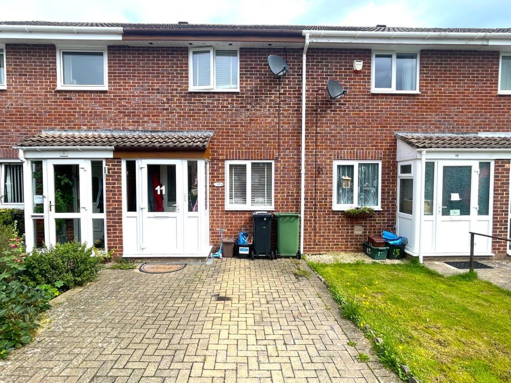 2 bed terraced house for sale in Gould Close, Street BA16 Zoopla