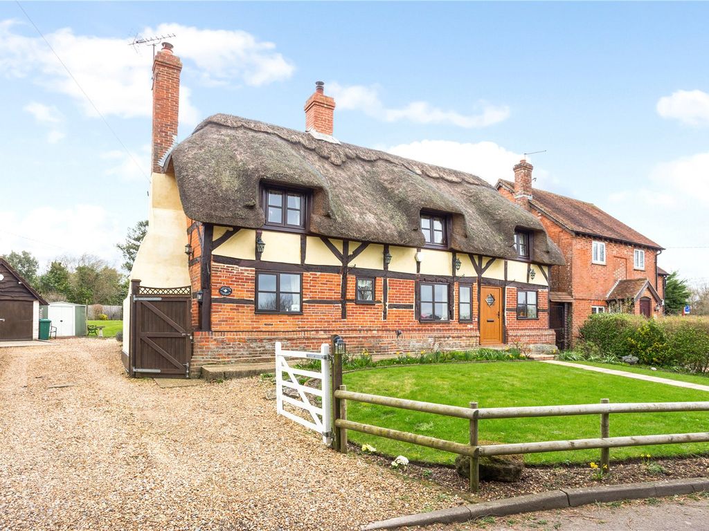 3 bed detached house for sale in Fryern Court Road, Burgate