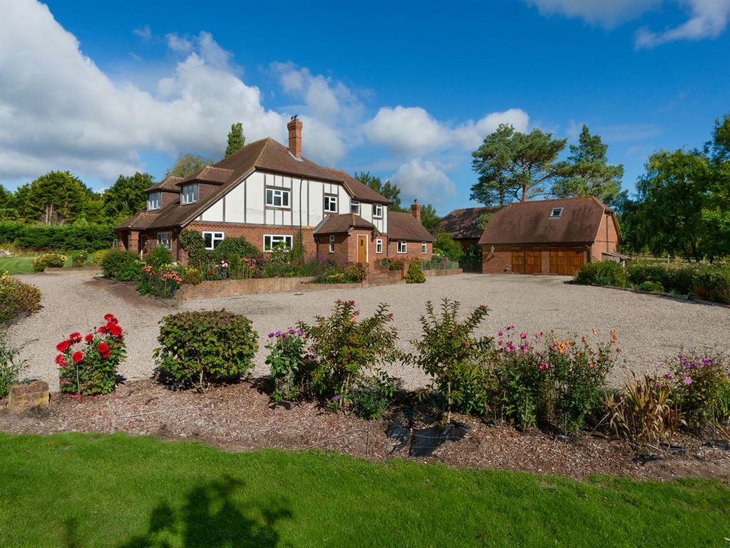 6 bed detached house for sale in Blean Hill, Blean, Canterbury CT2 Zoopla