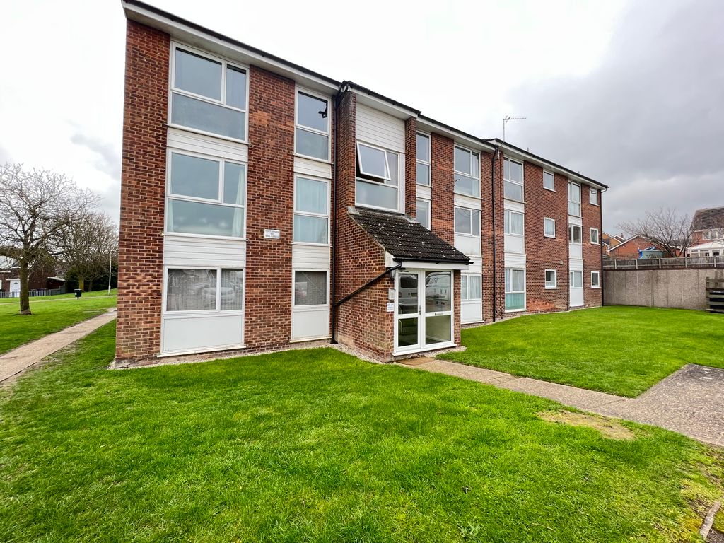 2 bed flat to rent in Yeats Close, Royston SG8 Zoopla