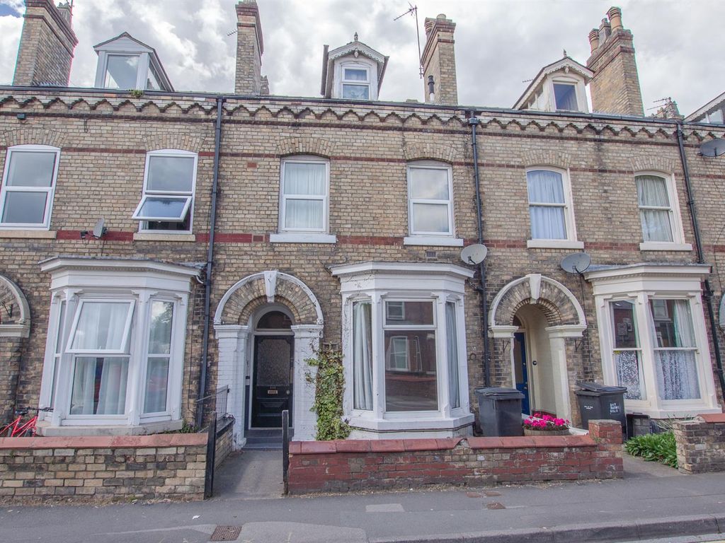 1 bed flat to rent in Haxby Road, York YO31, £800 pcm Zoopla