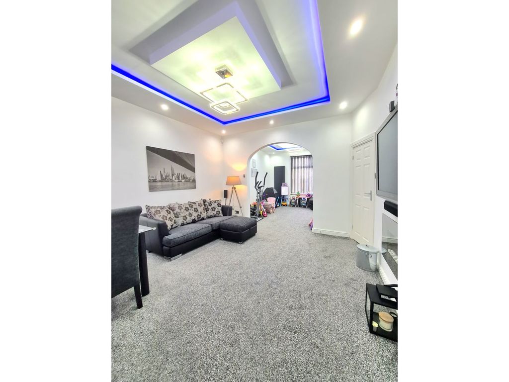 3 bed end terrace house for sale in Thwaites Road, Accrington BB5, £