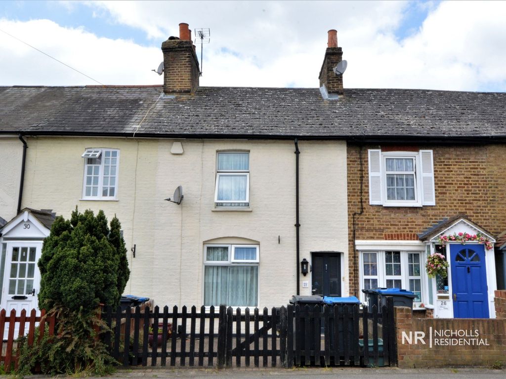 2 bed terraced house for sale in Moor Lane, Chessington, Surrey. KT9 Zoopla