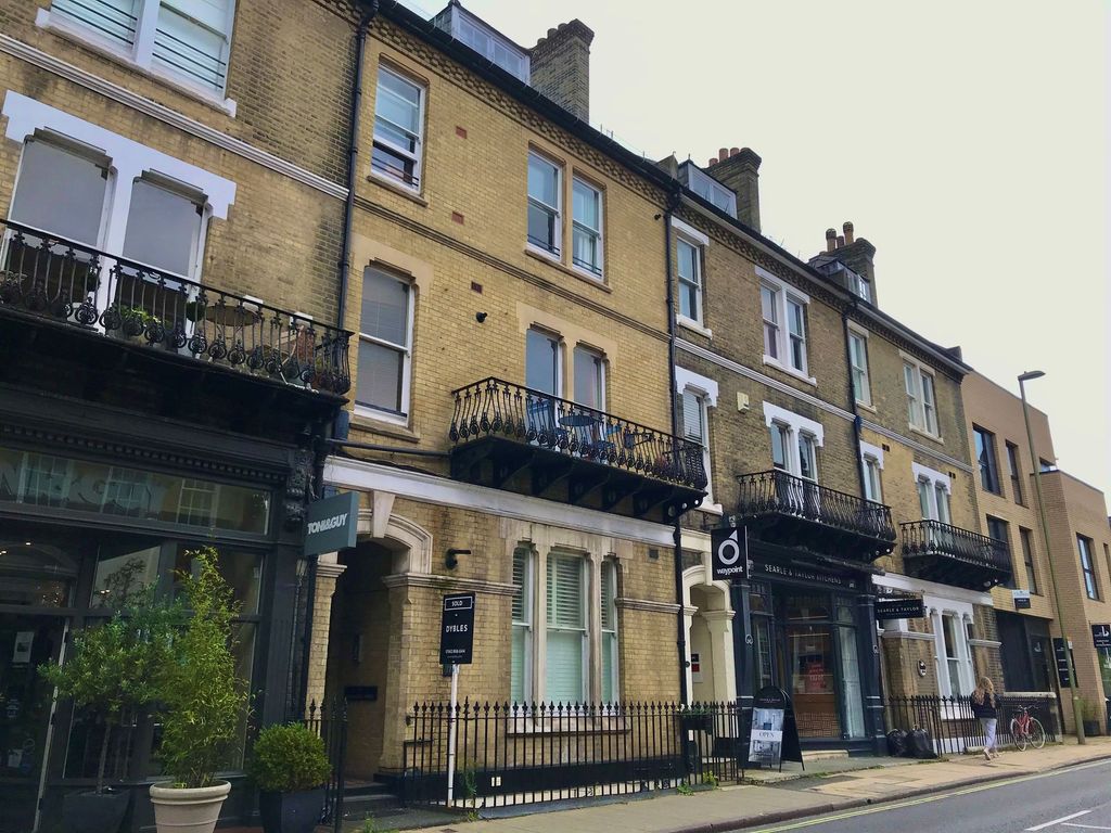 1 bed flat to rent in Southgate Street, Winchester SO23, £900 pcm Zoopla