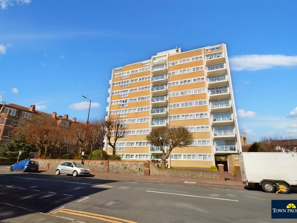 2 bed flat for sale in Hartington Place, Eastbourne BN21 Zoopla