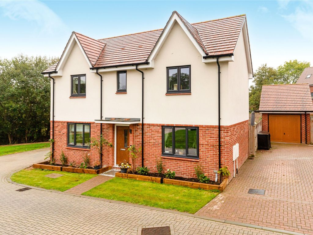 4 bed detached house for sale in Glover Crescent, Arborfield Green ...