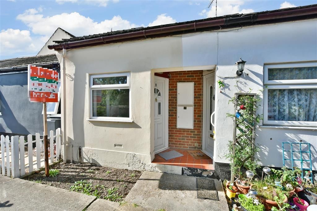 1 bed terraced house for sale in Parsonage Chase, Minster On Sea