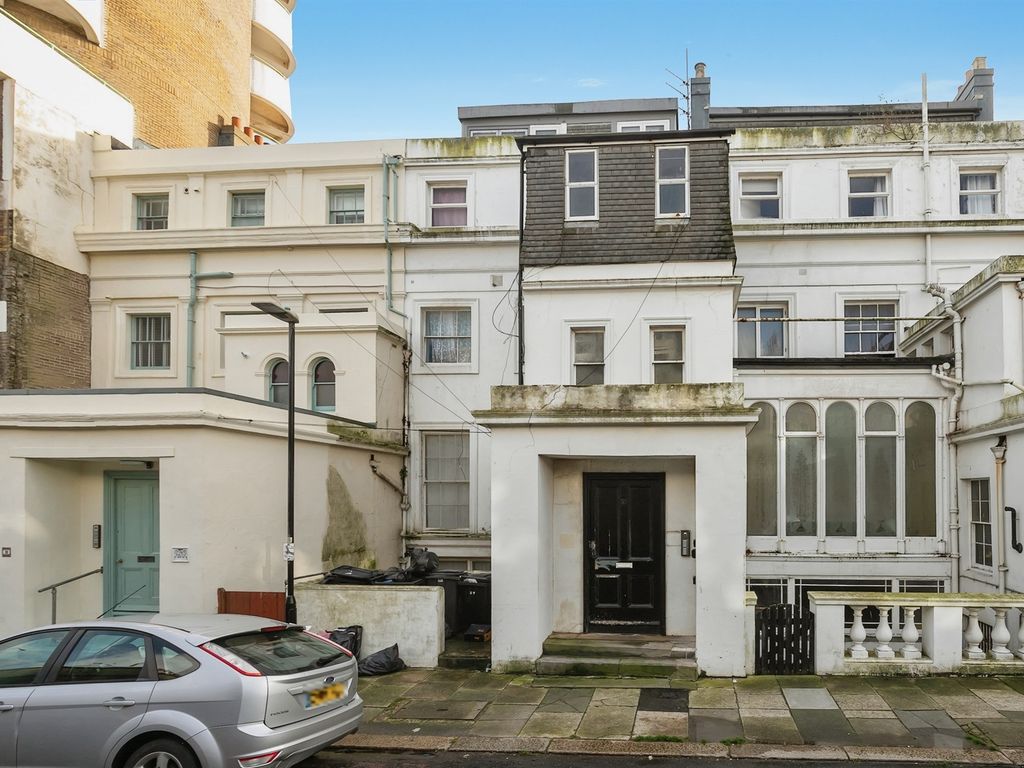 1 bed flat for sale in Marina, St. LeonardsOnSea TN38, £150,000 Zoopla