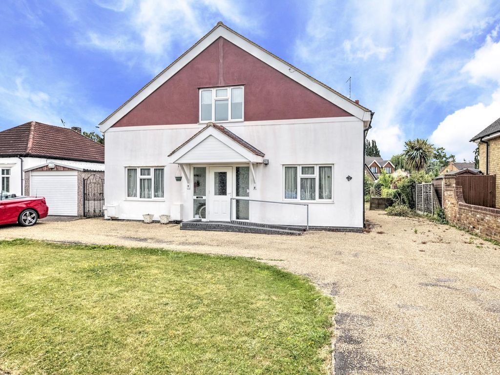 4 bed detached bungalow for sale in Willow Crescent East, Denham UB9, £