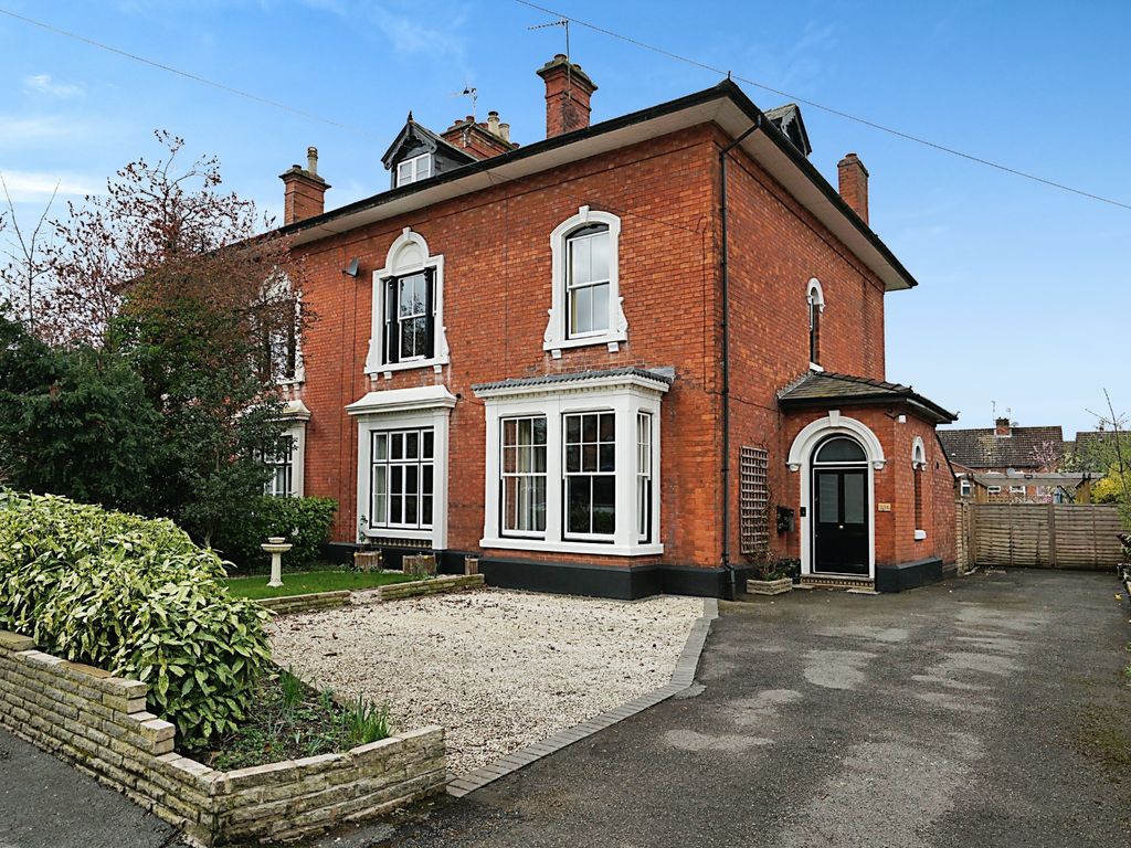 7 bed semidetached house for sale in Branston Road, Branston, Burton
