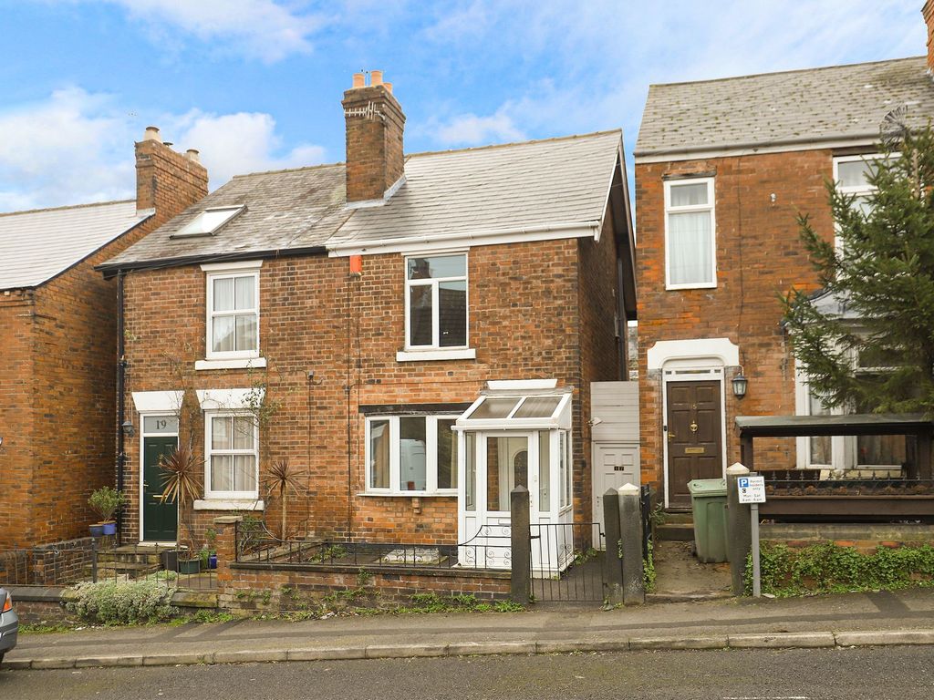 3 bed semidetached house to rent in New Queen Street, Chesterfield S41