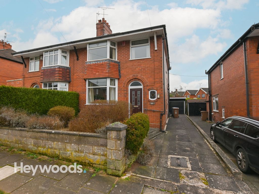 3 bed semidetached house for sale in Parkwood Avenue, Trentham, Stoke