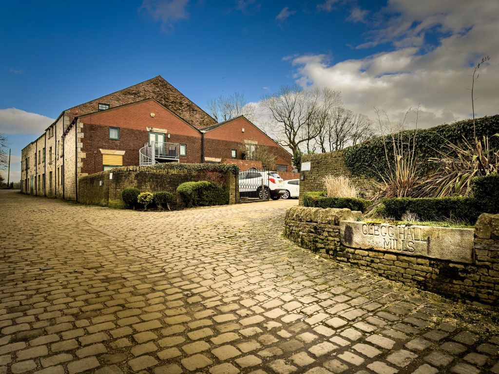 3 bed flat to rent in Clegg Hall Road, Littleborough OL15 Zoopla