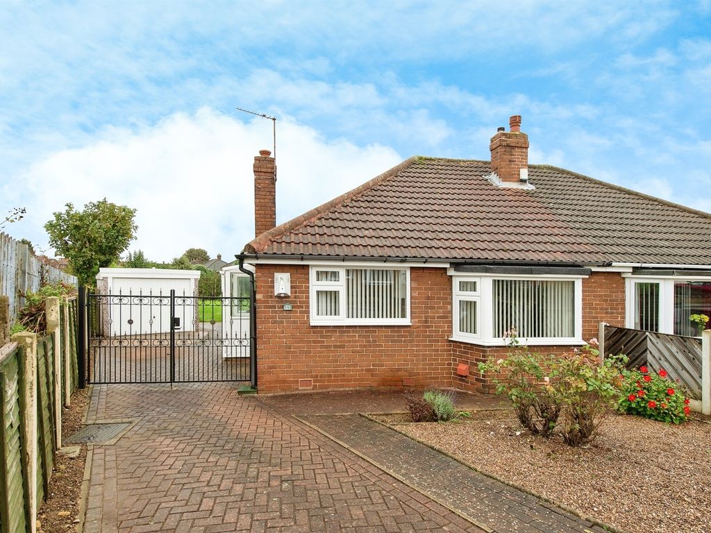 2 bed semidetached bungalow for sale in Gallows Hill, Castleford WF10